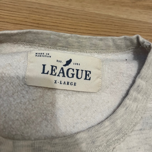 University of Miami crew neck sweater - Picture 2 of 4